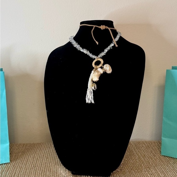 🌸Beach Tropical Seashell Necklace🏝️🐚 - Picture 3 of 4